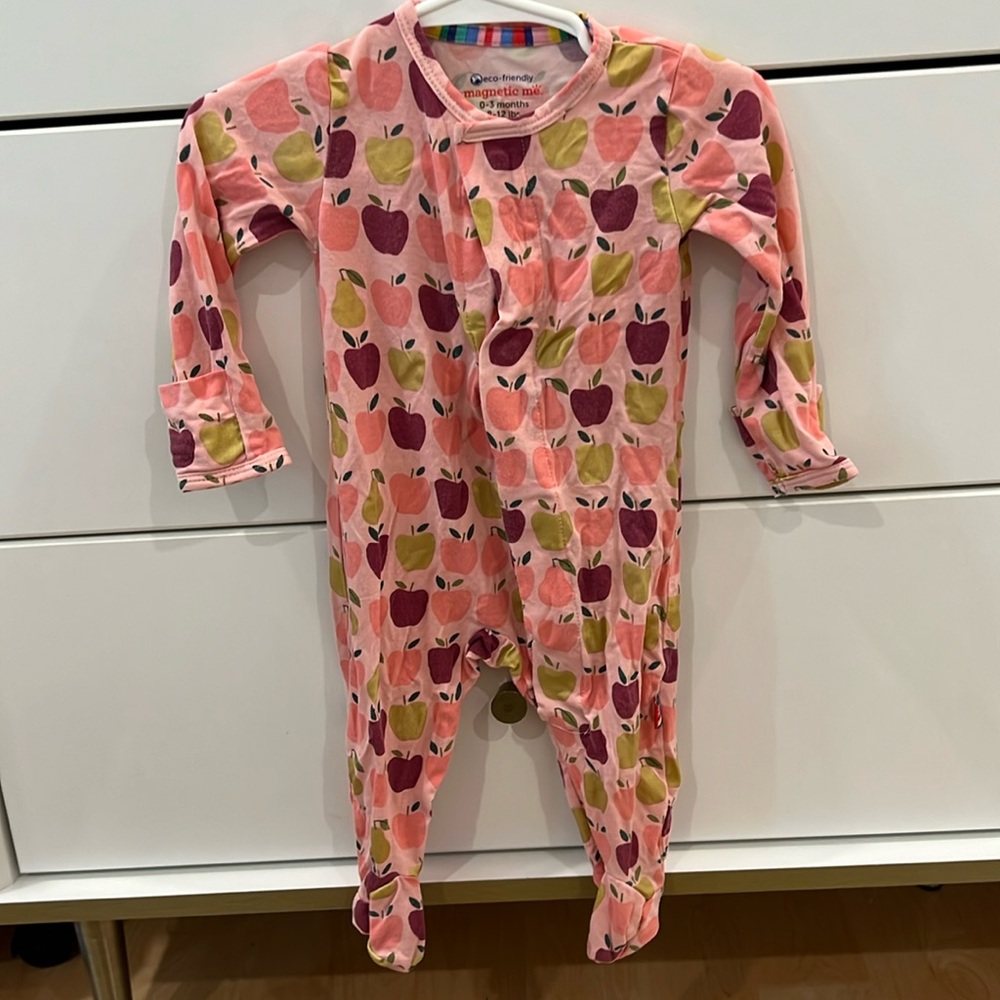 Used : Magnetic me 0-3 months